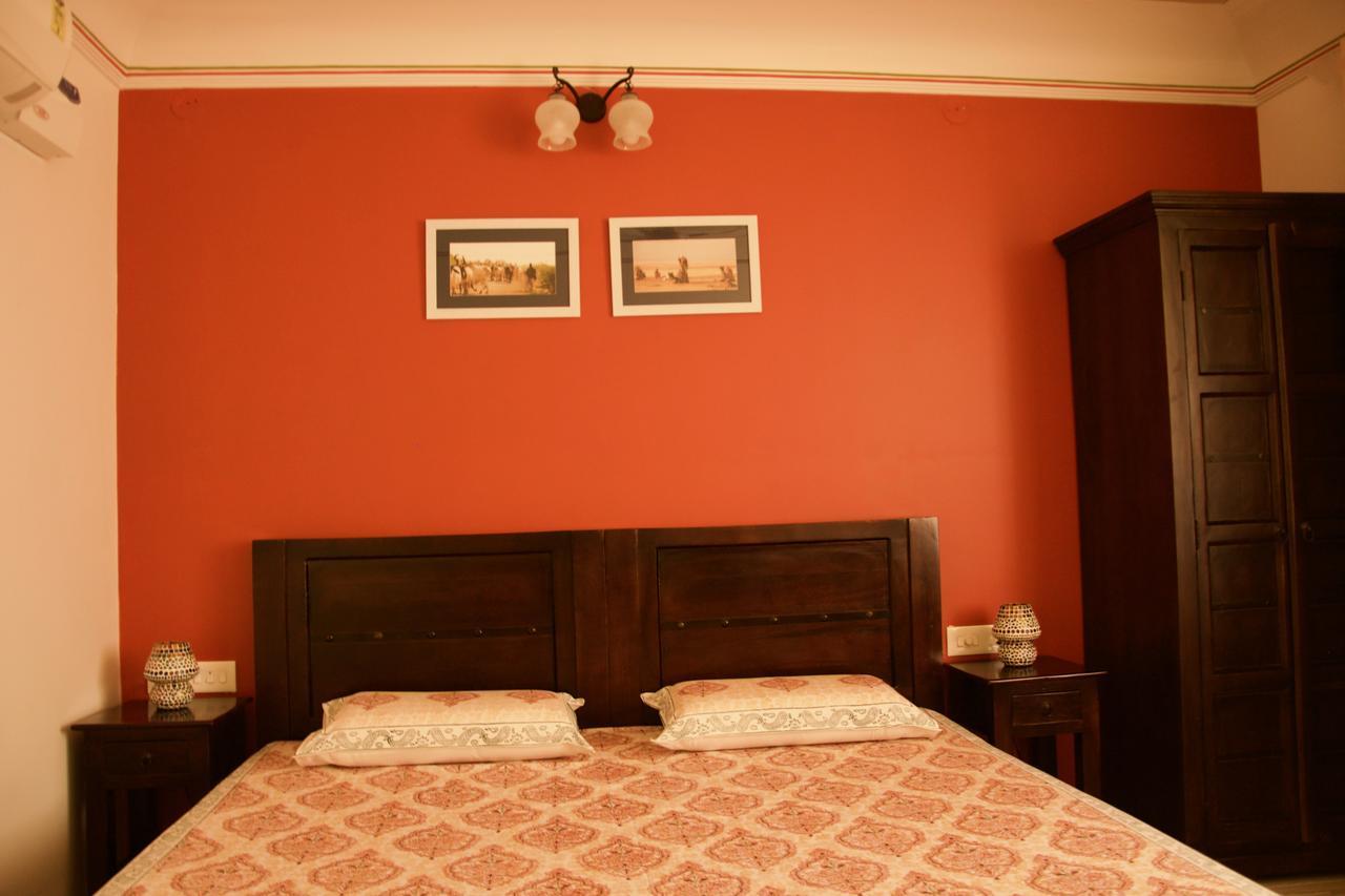 Pathik Niwas Bed & Breakfast Jaipur Bagian luar foto