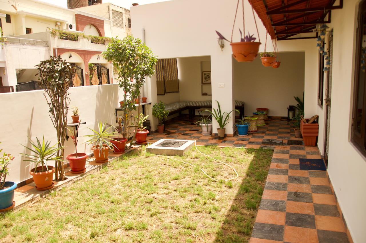 Pathik Niwas Bed & Breakfast Jaipur Bagian luar foto